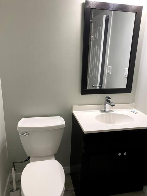 Beautiful&Spacious 1 room in a very quiet area Airdrie Extérieur photo